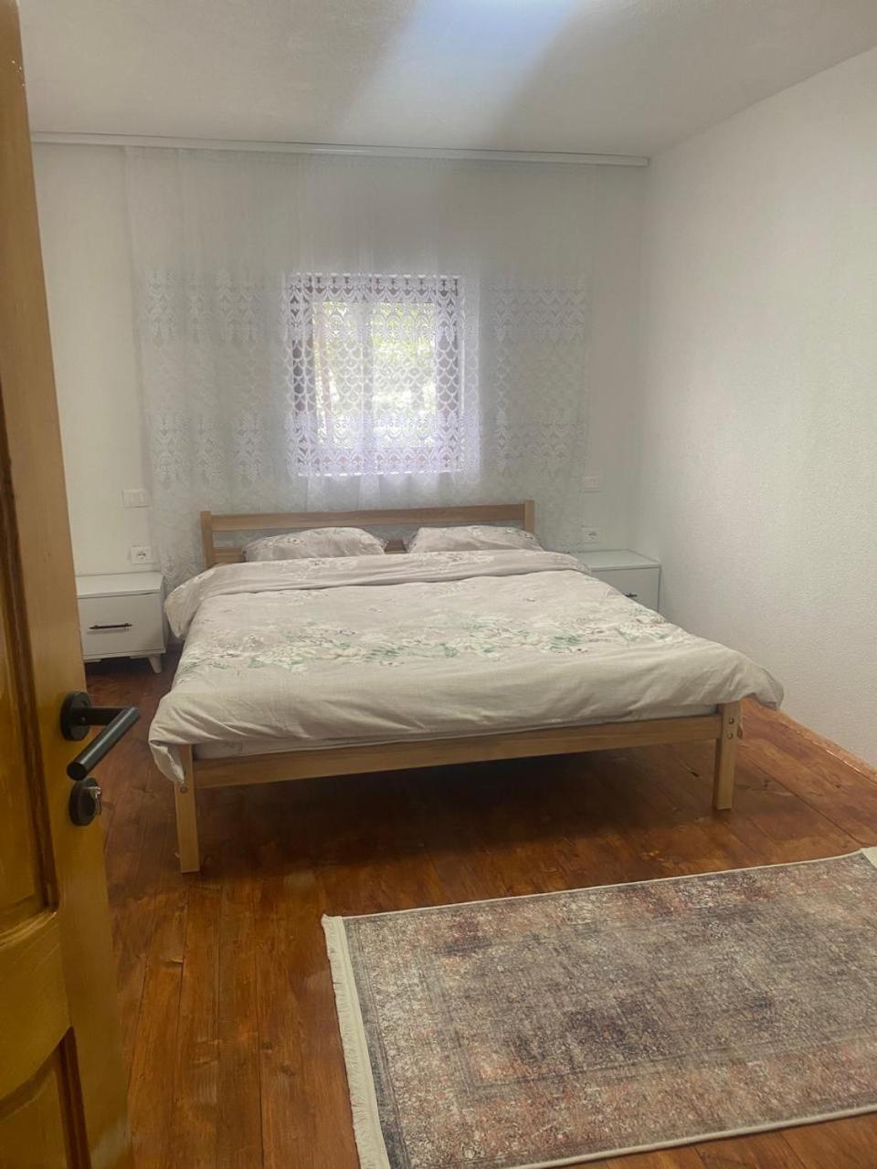 Guesthouse Mountain 瓦勒博内 外观 照片
